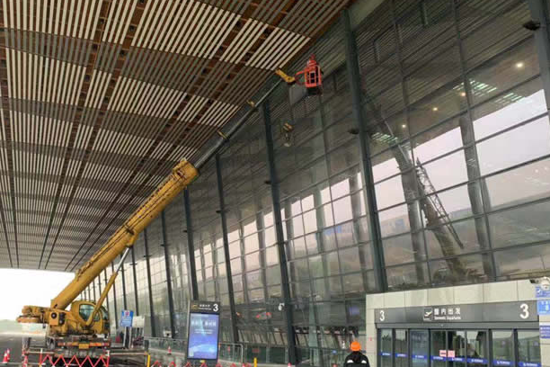 武江玻璃幕墙维护和保养